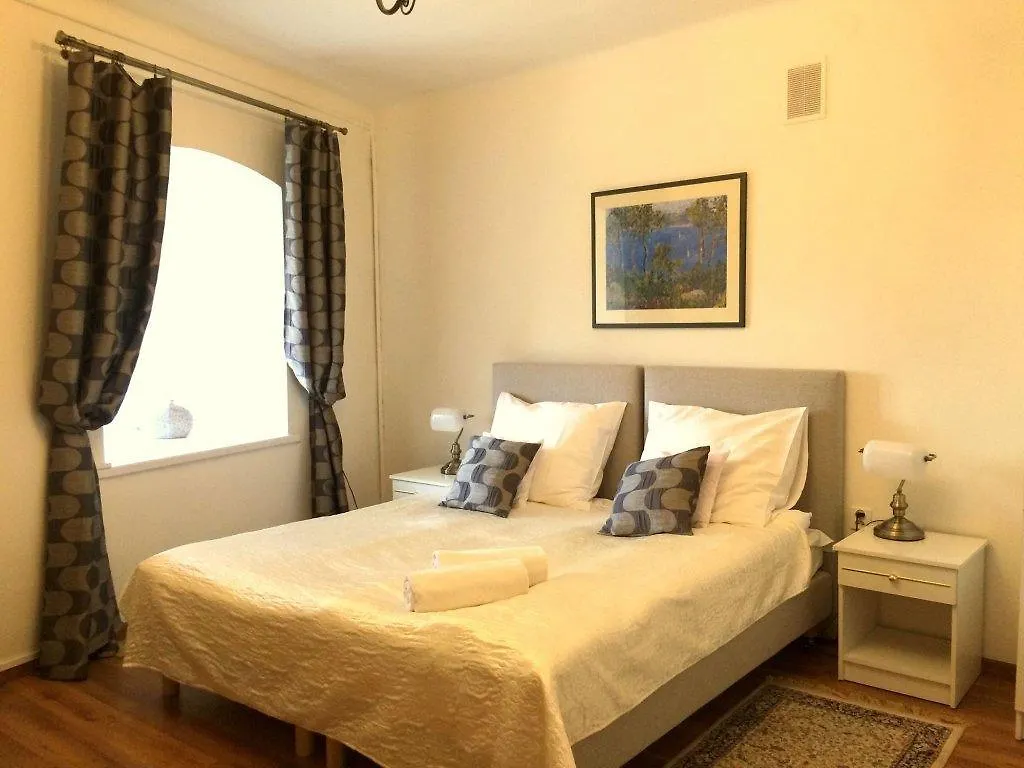 Pokoje Goscinne Dom Literatury Warsaw Bed & Breakfast