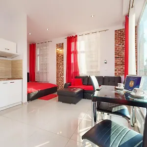 Hostelswidnicka24 Хостел Вроцлав