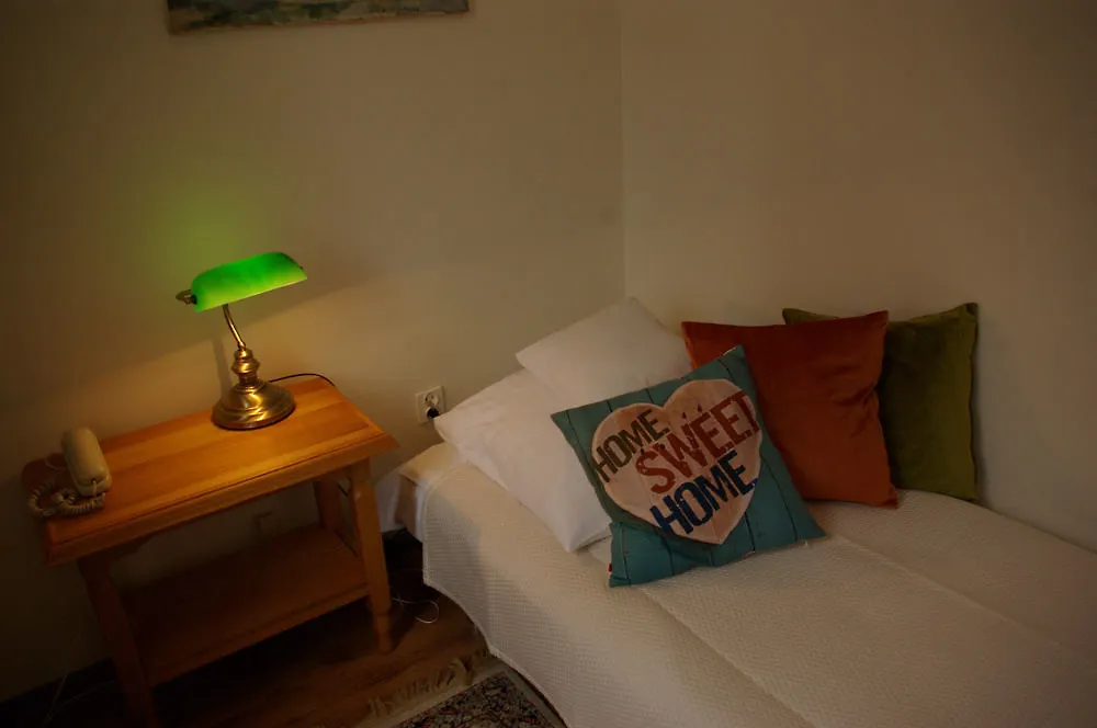 Pokoje Goscinne Dom Literatury Warsaw Bed & Breakfast