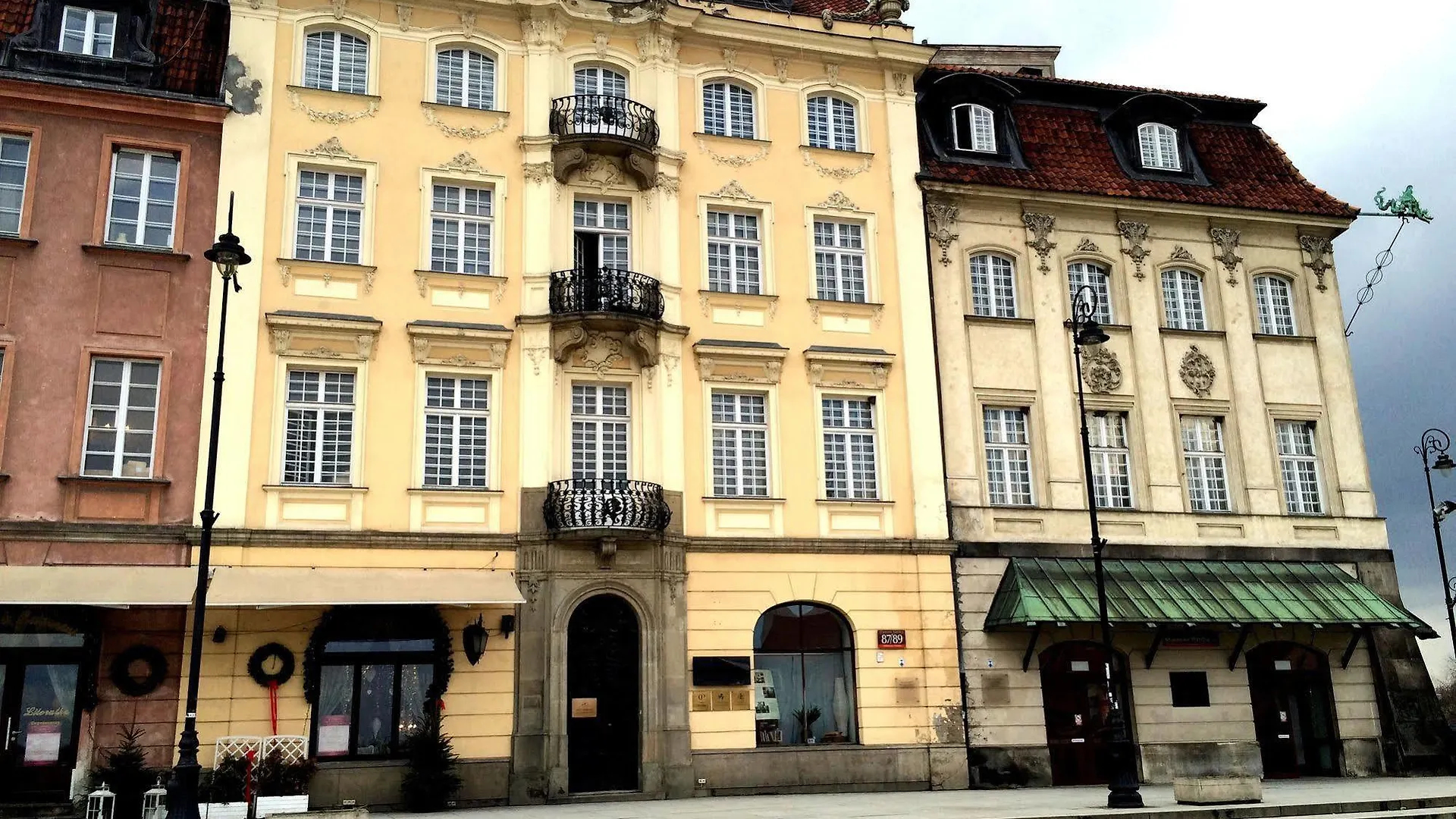 Bed & Breakfast Pokoje Goscinne Dom Literatury Warsaw